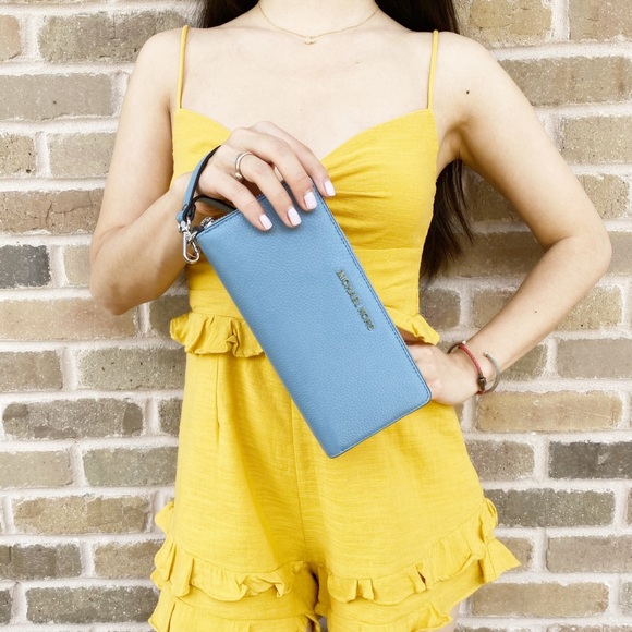 Michel kors large continental wristlet wallet - Picture 2 of 8